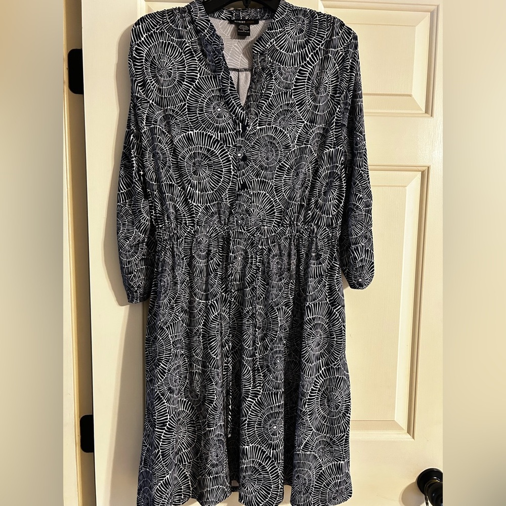 Robert Louis Navy and White Geometric Dress - worn only ONCE!